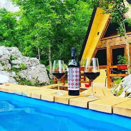 Etno Apartmani Komarnica Savnik Номер фото