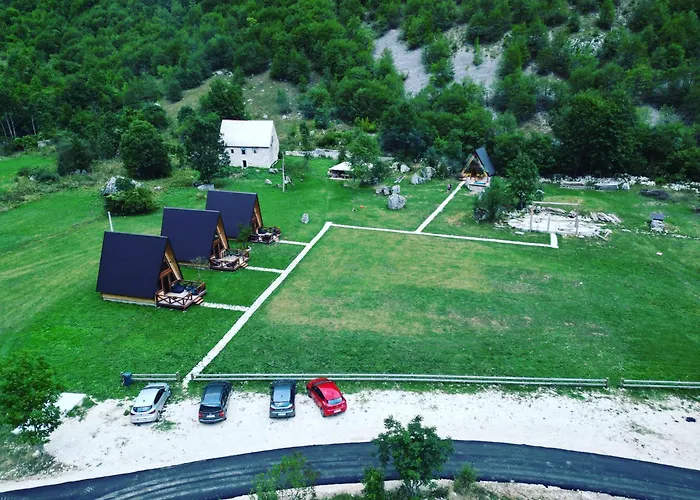 Etno Apartmani Komarnica