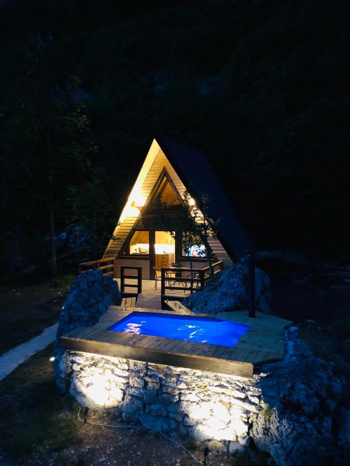 Etno Komarnica Chalet *