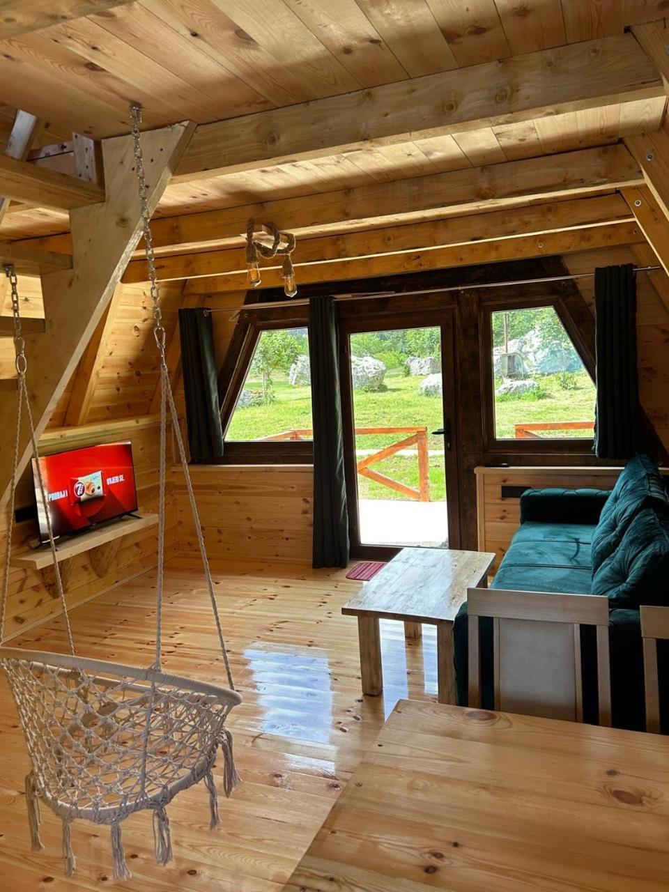 Etno Komarnica Chalet Savnik